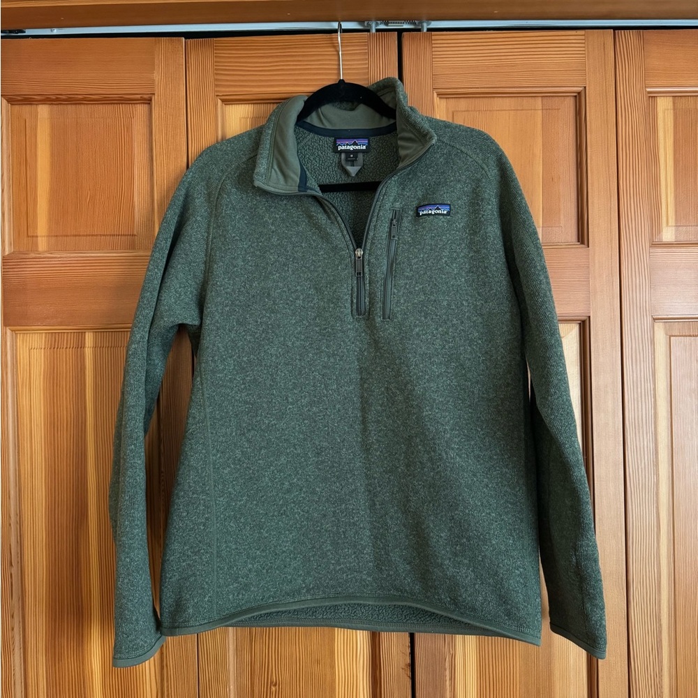 Patagonia Men's Olive Green Quarter Zip Fleece Sweater
